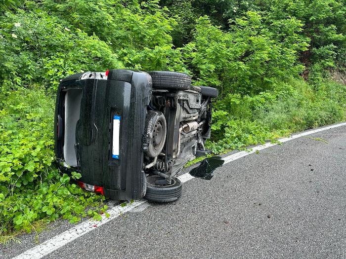 Frana Tra Grantola E Cunardo La Strada Riapre A Senso Unico Alternato